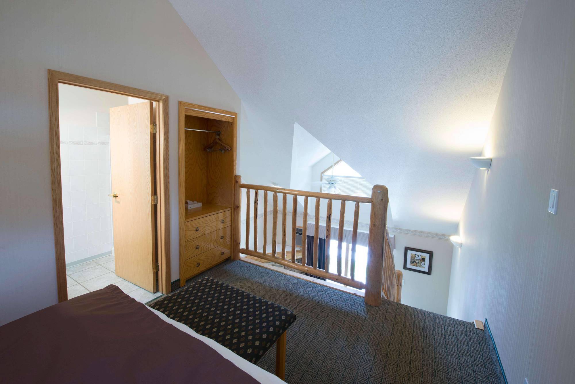 Waterton Glacier Suites Екстер'єр фото