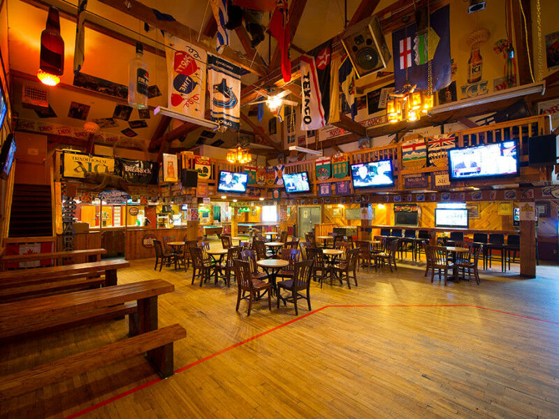 Waterton Glacier Suites Екстер'єр фото